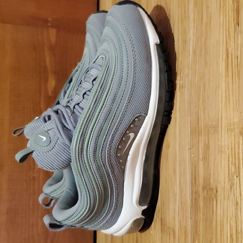 Green Nike Air Max